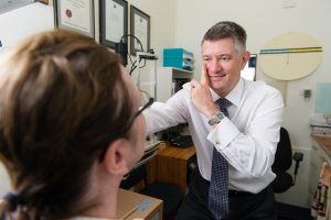 Focus Optometrists Sherwood QLD Simon Hurwood eye tests